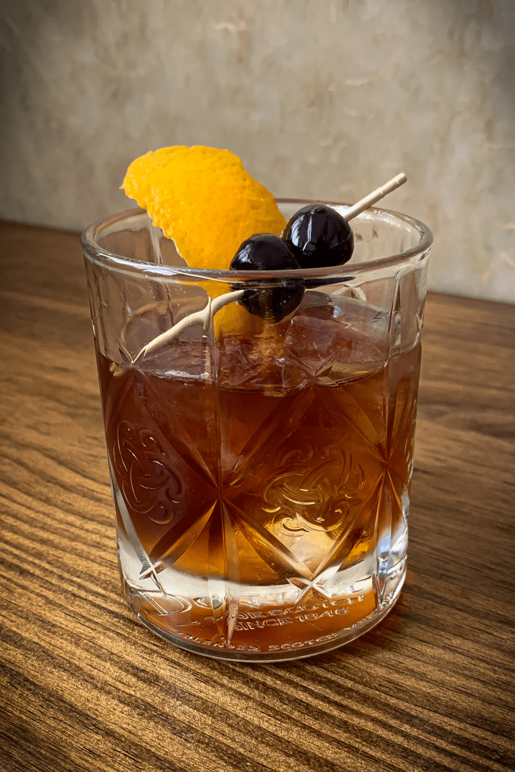 3 Easy Whiskey Cocktails That Don't Require a Shaker - We Make Pretty
